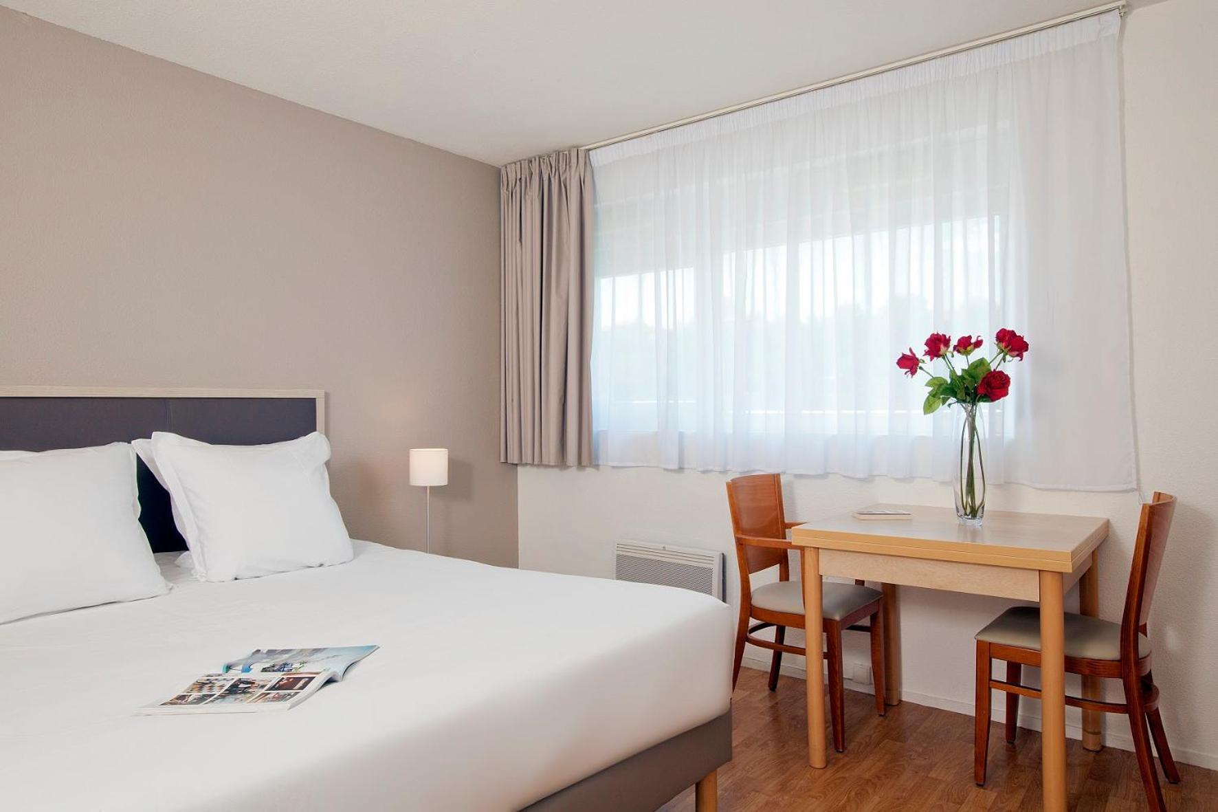 Sejours & Affaires Poitiers Lamartine Exterior foto